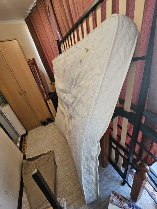 Матрас  б/у . . .