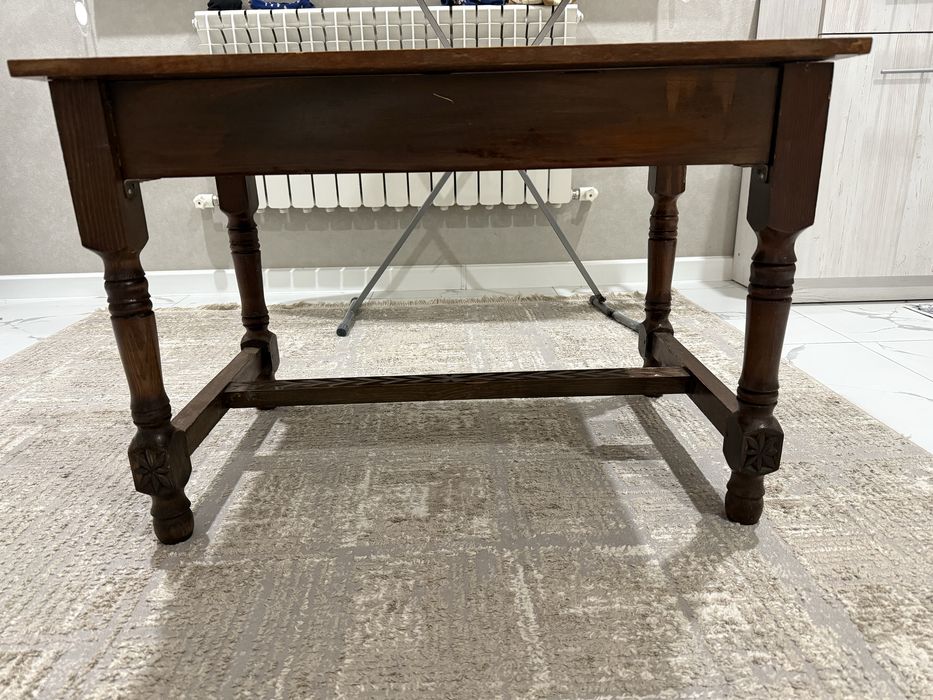 продам стол журнальный