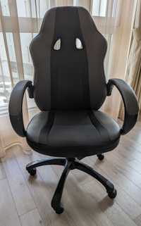 Геймърски стол AGGESTRUP сива изкуствена кожа/черна мрежа