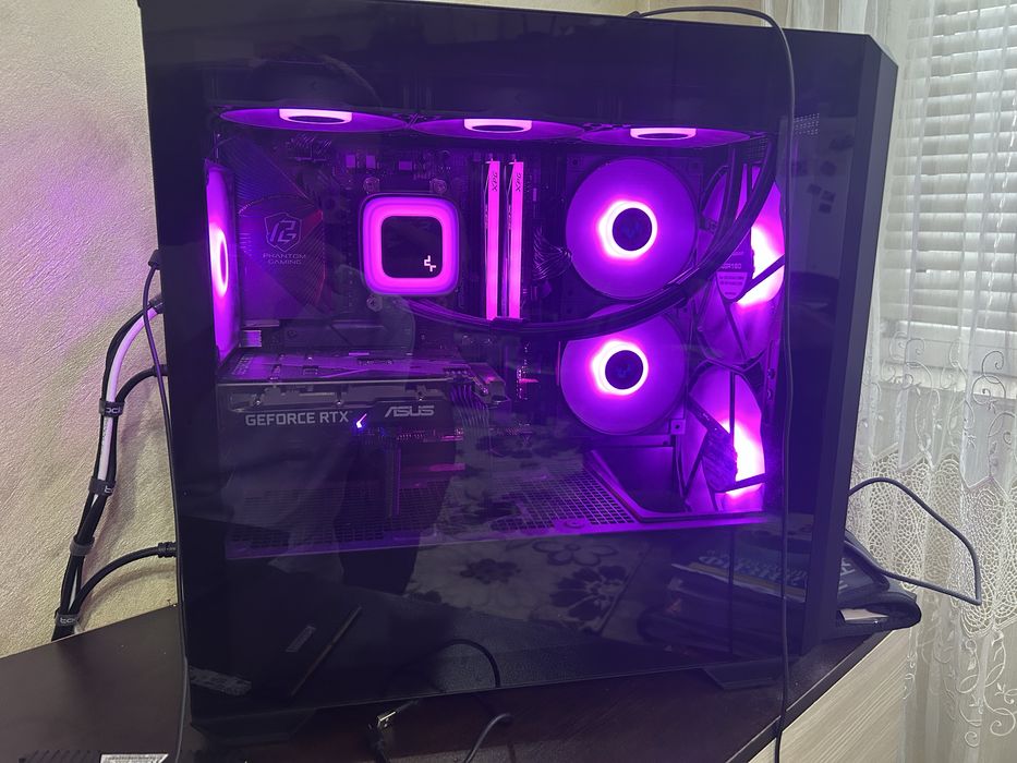 Продавам гейминг компютър – Ryzen 7 7800X3D / RTX 3060 / 32GB DDR5