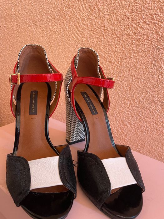 Сандали на висок ток Jorge Bischoff