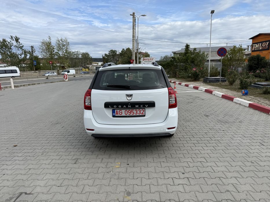 Dacia 2014 - BREAK - tva deductibil - pilot / piele / navi / parktroni