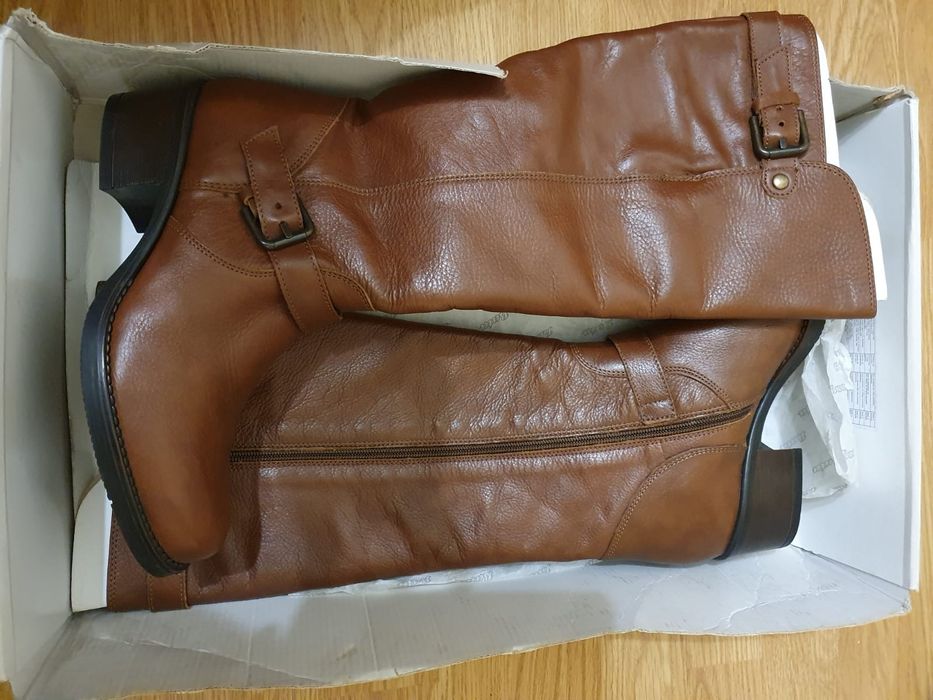 Cizme Bata noi de firma din Italia