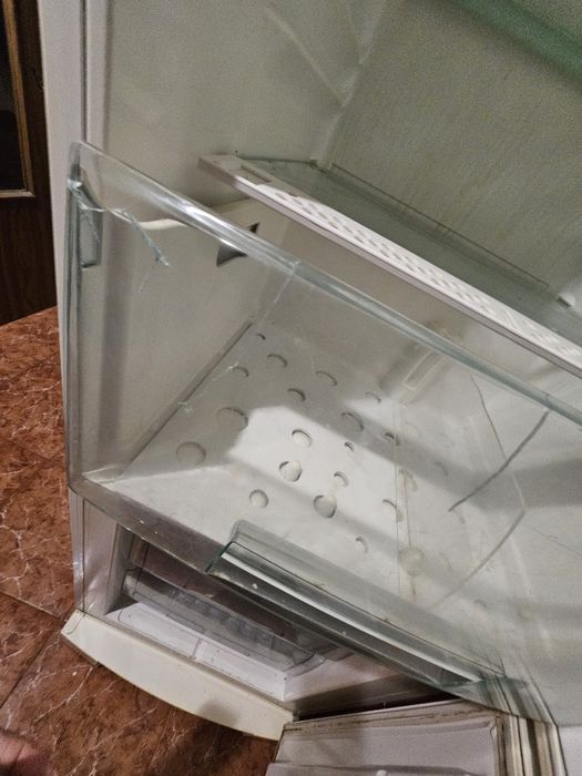 Frigider Electrolux