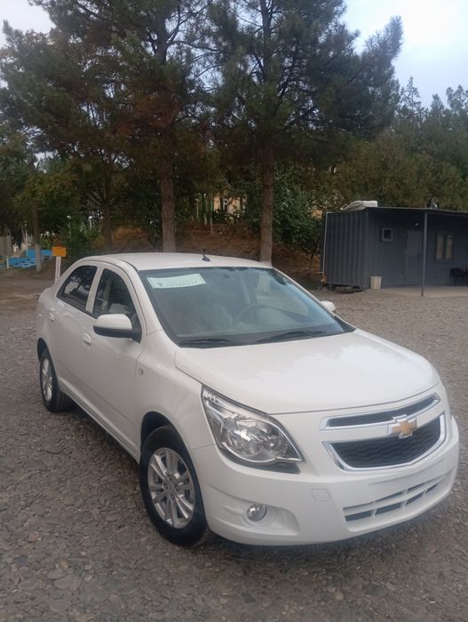 Cobalt  salondan olingan bir qōl moshina