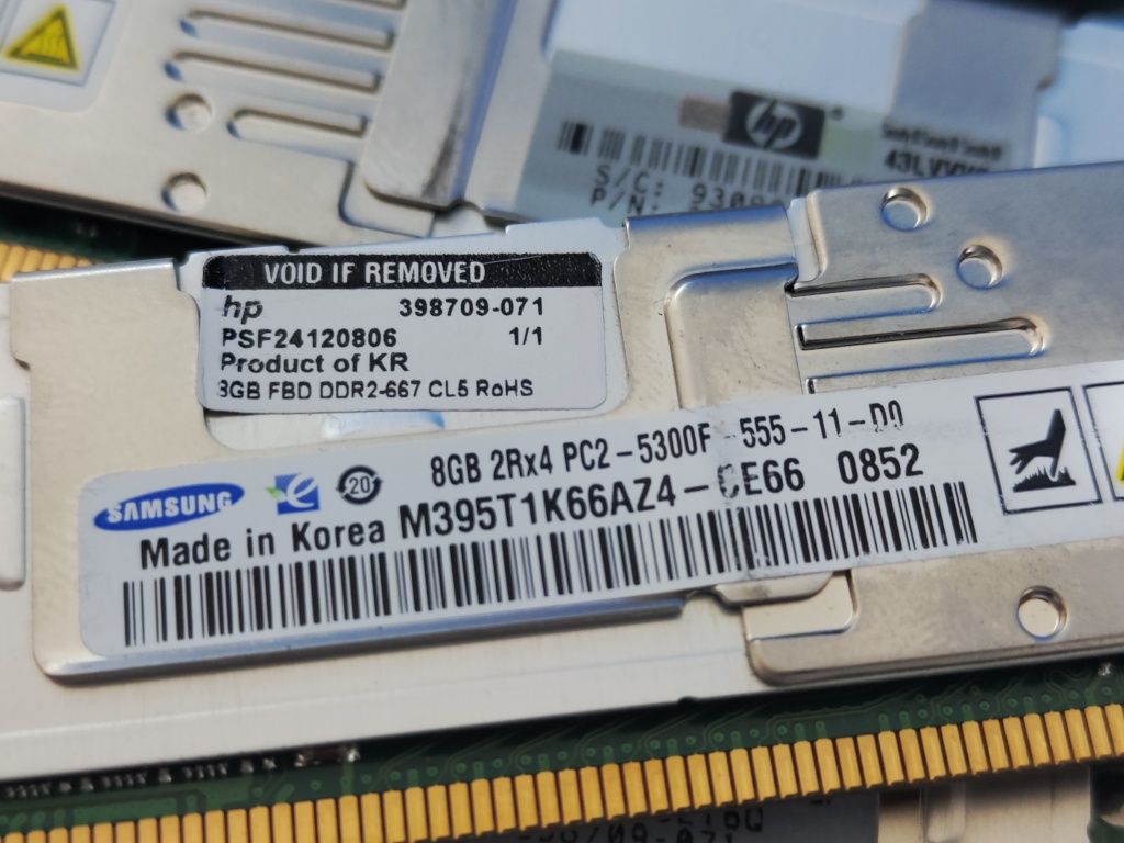 Продавам 8 плочки x 8 GB рам DDR2  2Rx4 PC2 5300F