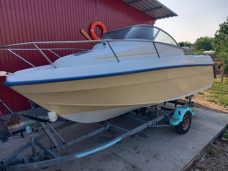 Barca cabinata Beneteau Flyer 570