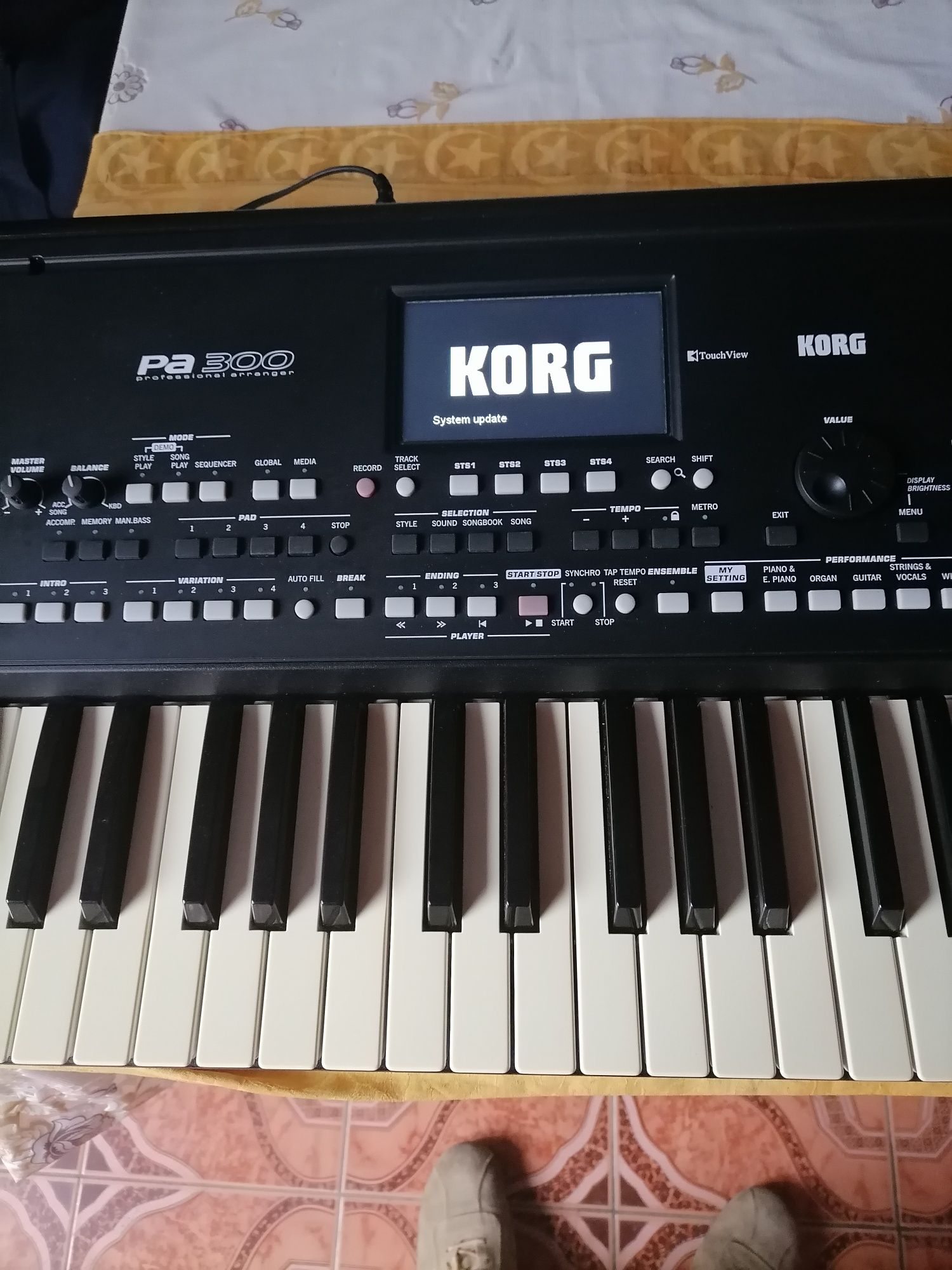 Vind sau dezmembrez sau schimb cu difuzor evx 180b korg pa 300