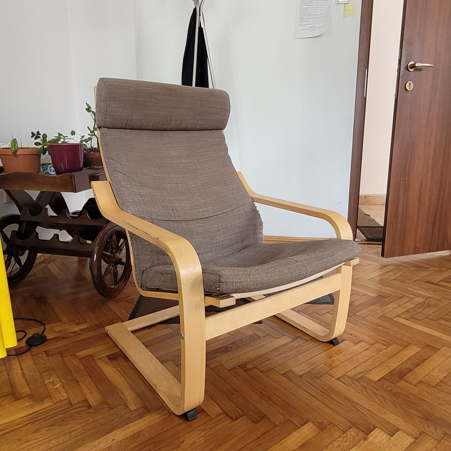Fotoliu IKEA model POÄNG