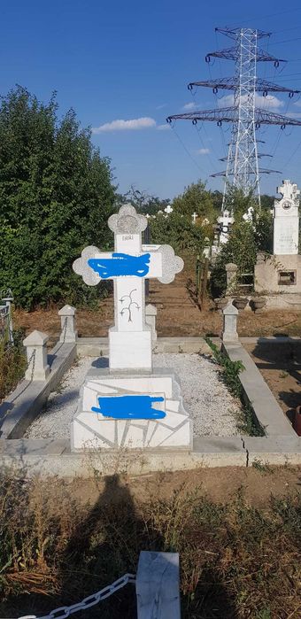 Vand loc de veci in Cimitirul Sf.Gheorghe Buzau
