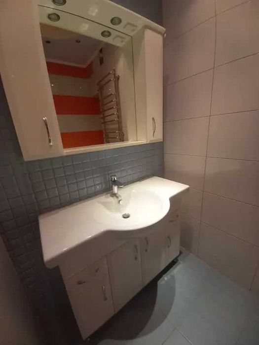 Дава се под наем Двустаен апартамент в София, Център - 55 кв.м за 382.5 € - Снимка #2