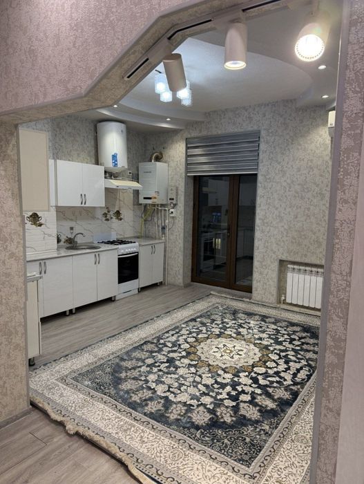 Kvartira arenda Chilonzor dumbrobot naqowlik oylaga evro uy