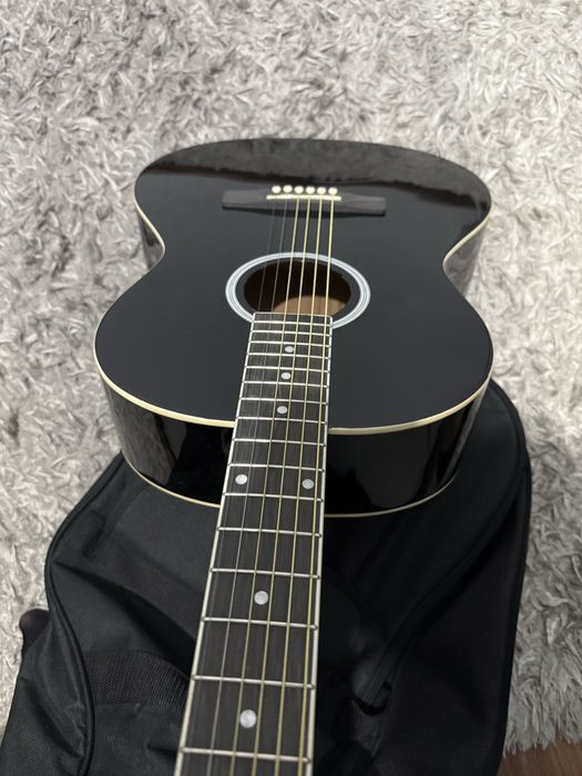 Chitara acustica