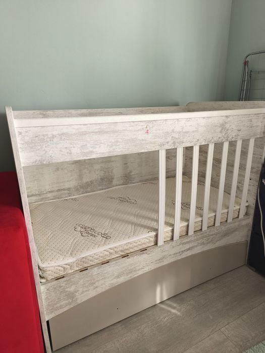 Дървена кошара..