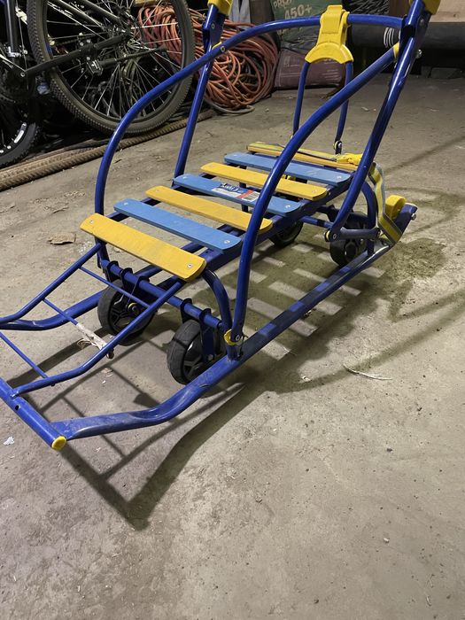 Санки с колёсиками