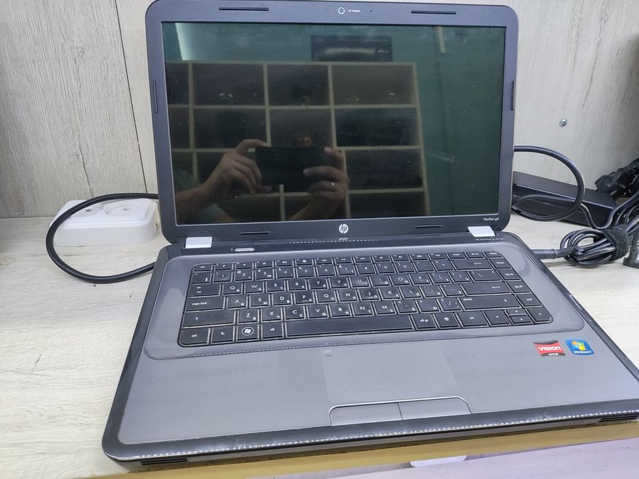 Продам ноутбук HP на AMD A6 (4 ядра)