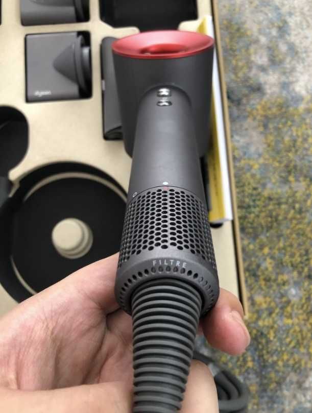 Сешоар Dyson Supersonic HD03, 1600 w