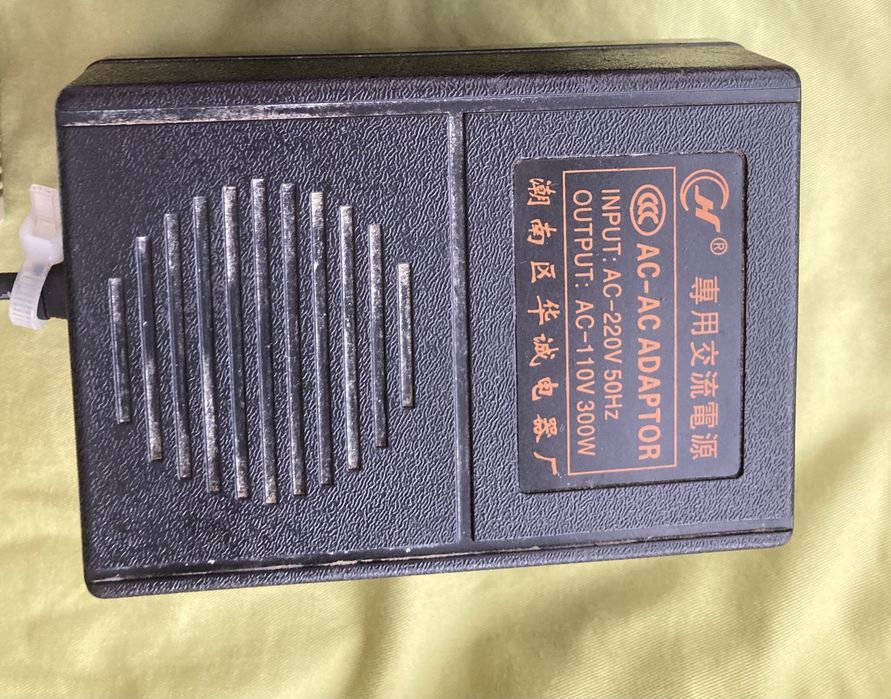Invertor 220v-110v . transformator 110v . Adapter 110v
