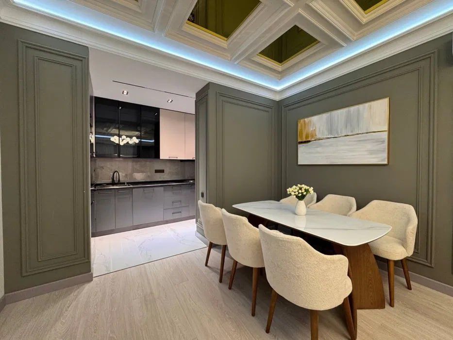 Продаётся 3 комнатная квартира в Алайский рынок с новым ремонтом