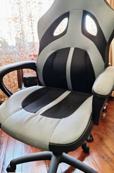 Геймърски стол кожен