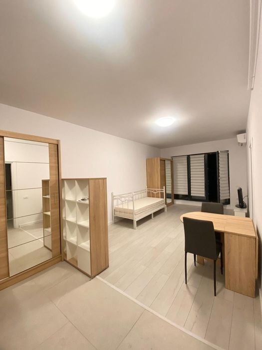 Garsoniera sector 6,Plazamall