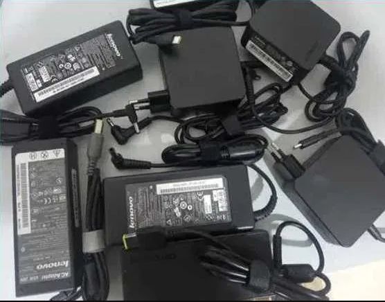 Зарядка, блок питания на ноутбук Lenovo и шнур питания