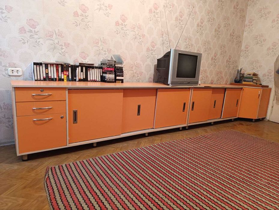 Комплект из 3 тумбочек. ( шкаф-купе)