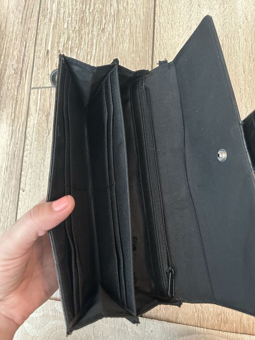 Дамска чанта с подарък