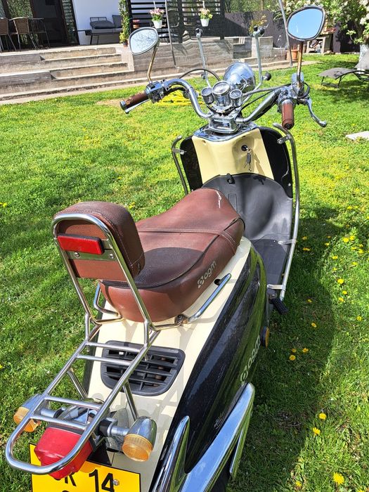 Scuter Agm Retro