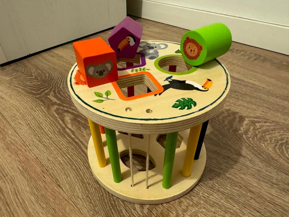 Joc din lemn, potriveste formele pt a îmbunătăți coordonarea