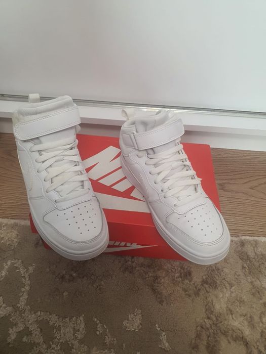 Ghete jordan mid nr 38 si nr 40