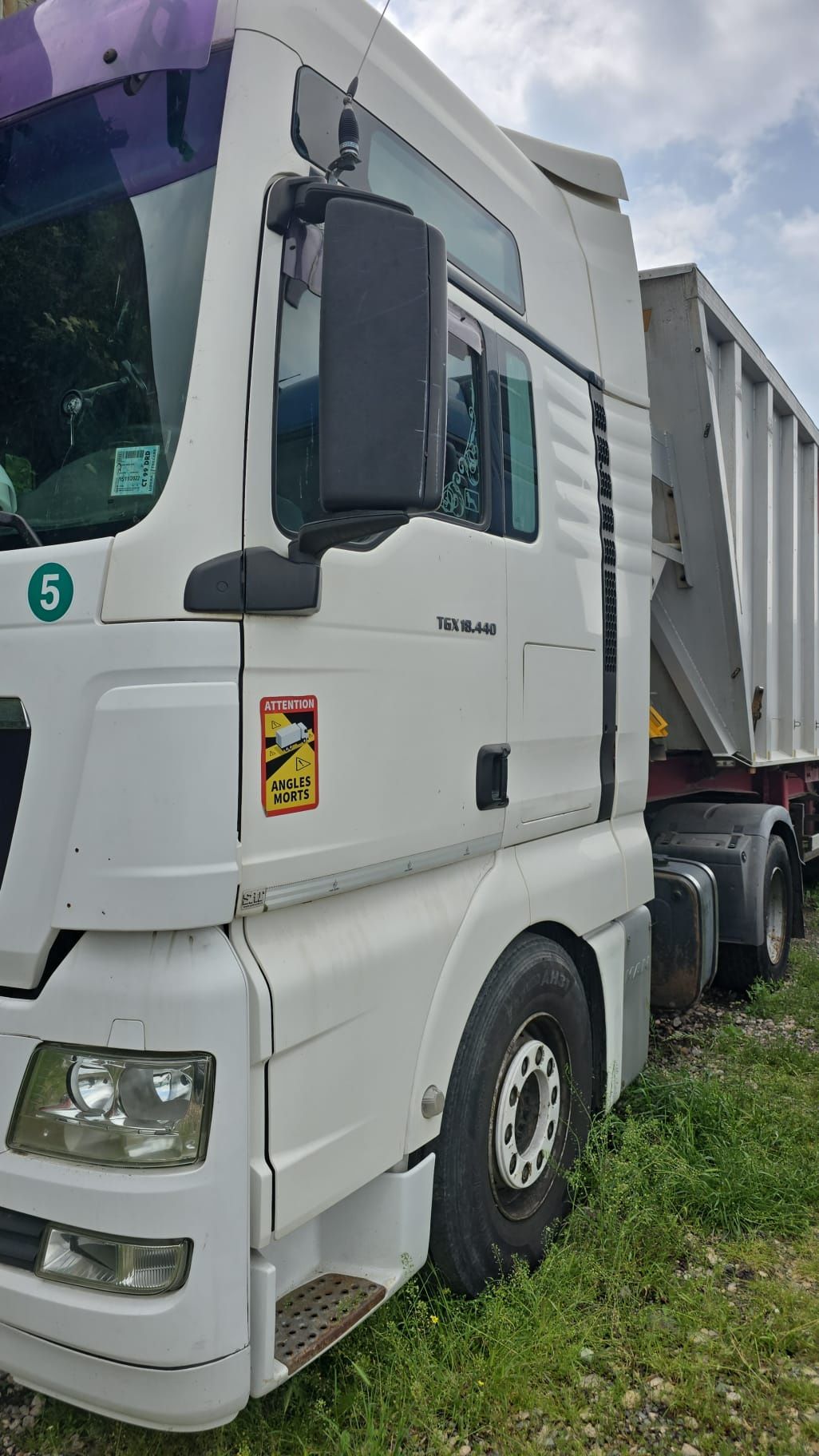 Ansamblu cereale MAN TGX și semiremorcă GT BENALU