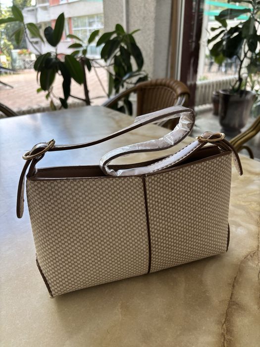 Дамска чанта / нова