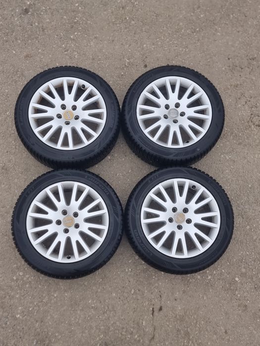 Vând set anvelope cu jante aliaj