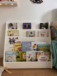 Детска етажерка за книги
