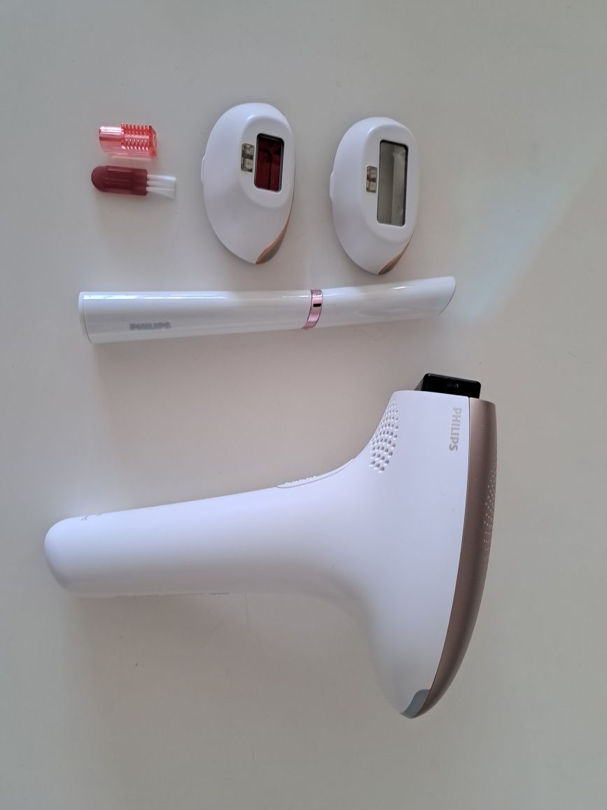 Фотоепилатор Philips Lumea