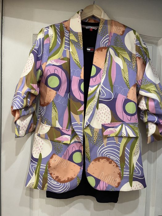 Сако атрактивно