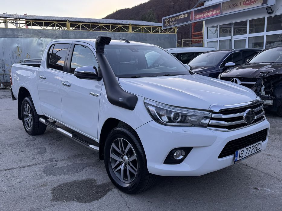 Toyota Hilux 2.4d Automat 2018 usor avariat