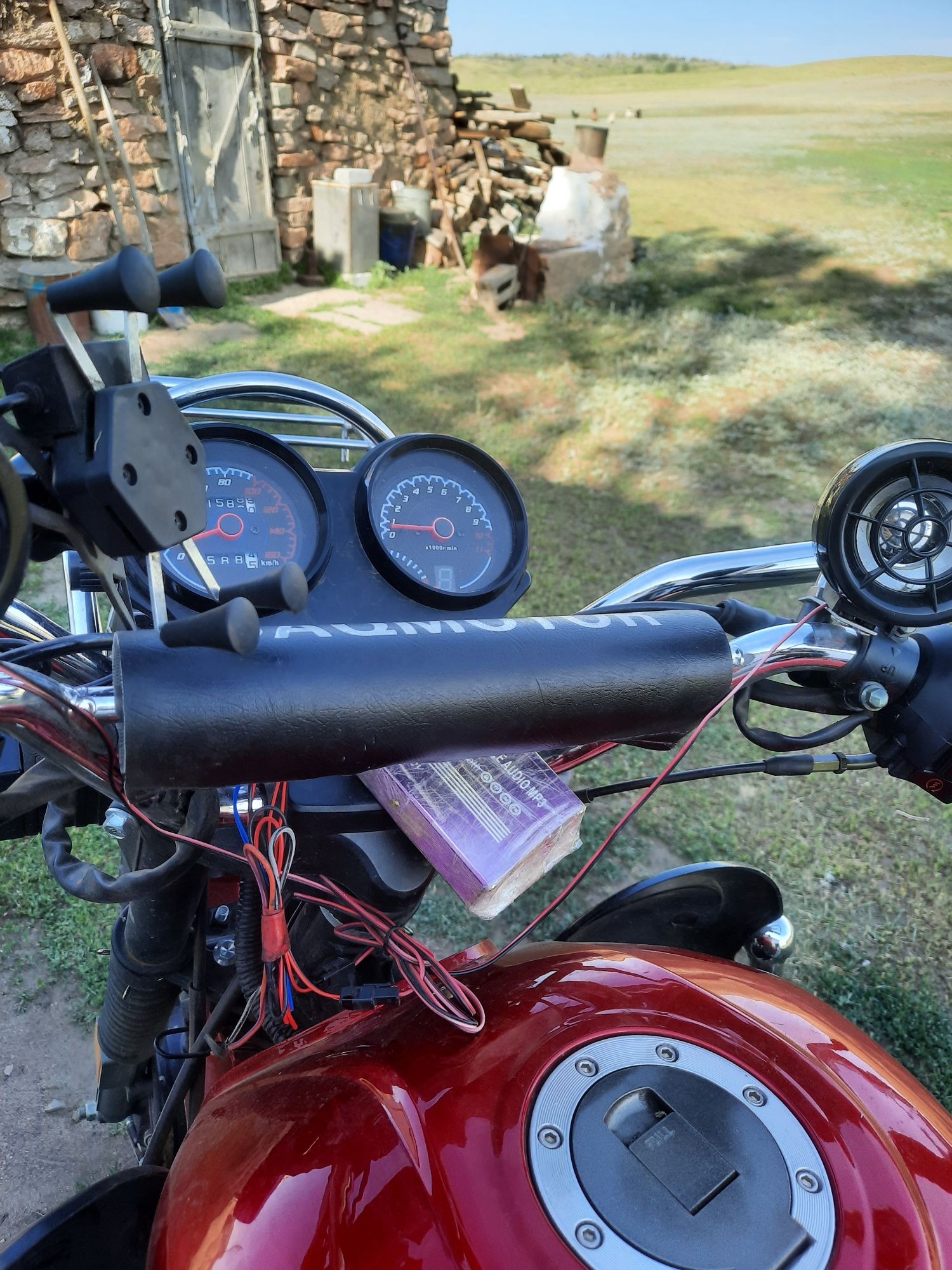 Продаётся Мотоцикл  SAQ 200CC