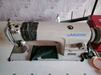 Швейная машинка Jak