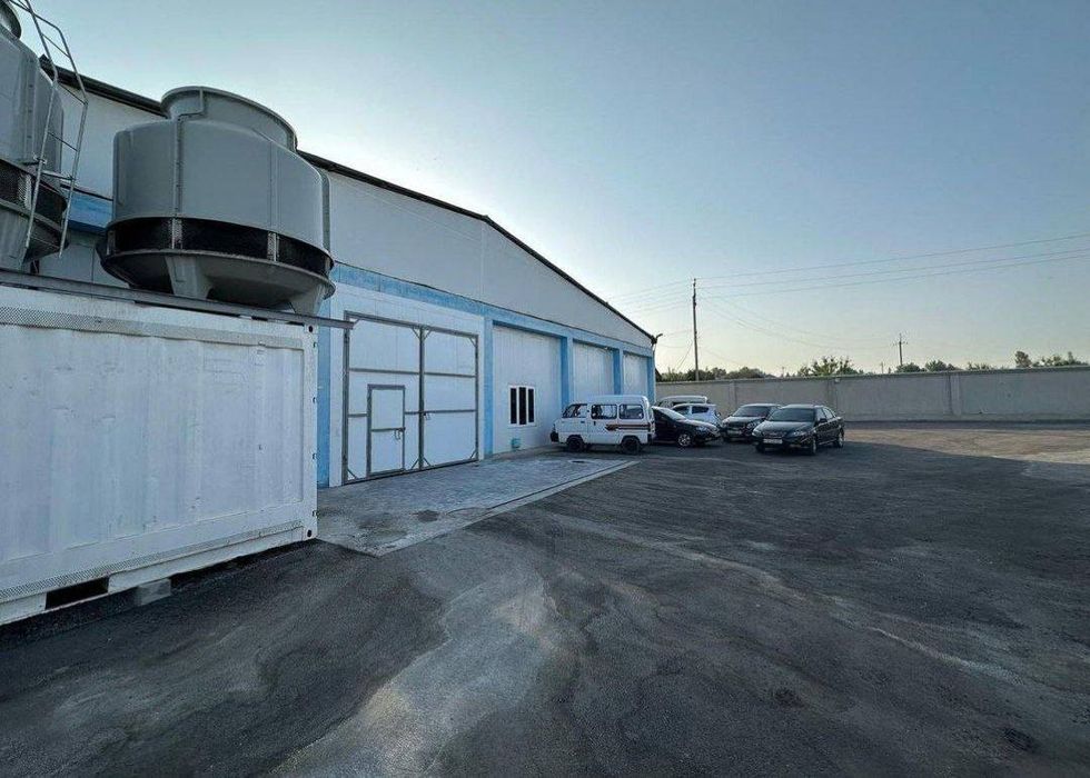 Продаётся 5 000 м² промхолодильник.