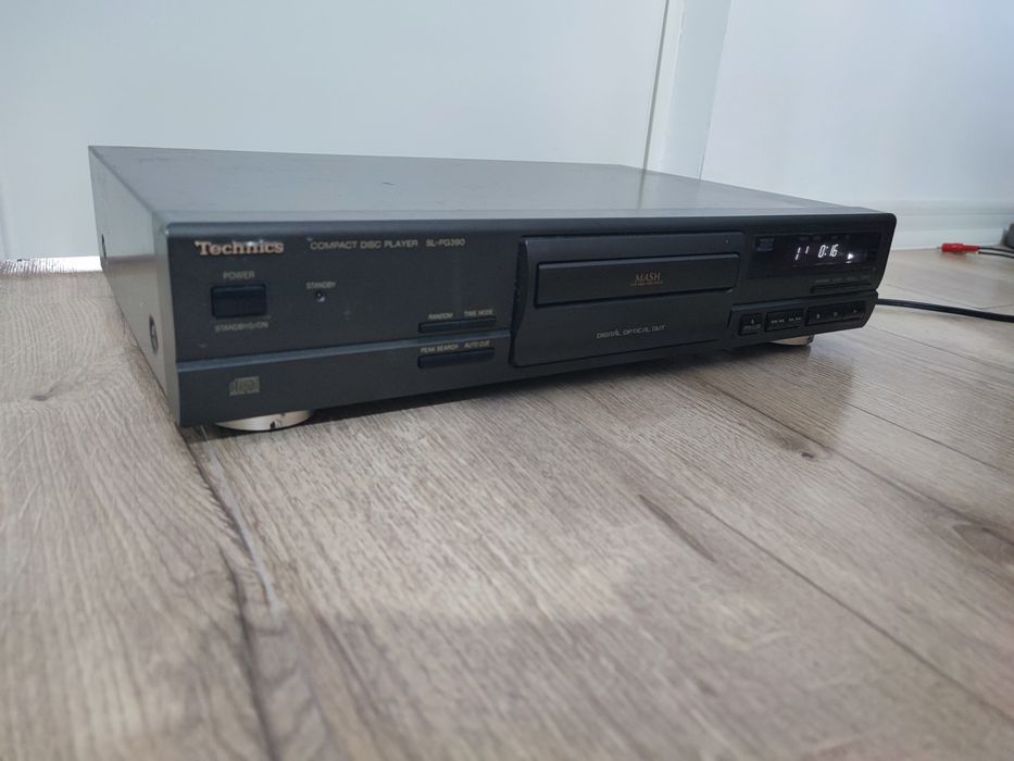 CD player Technics SL PG390