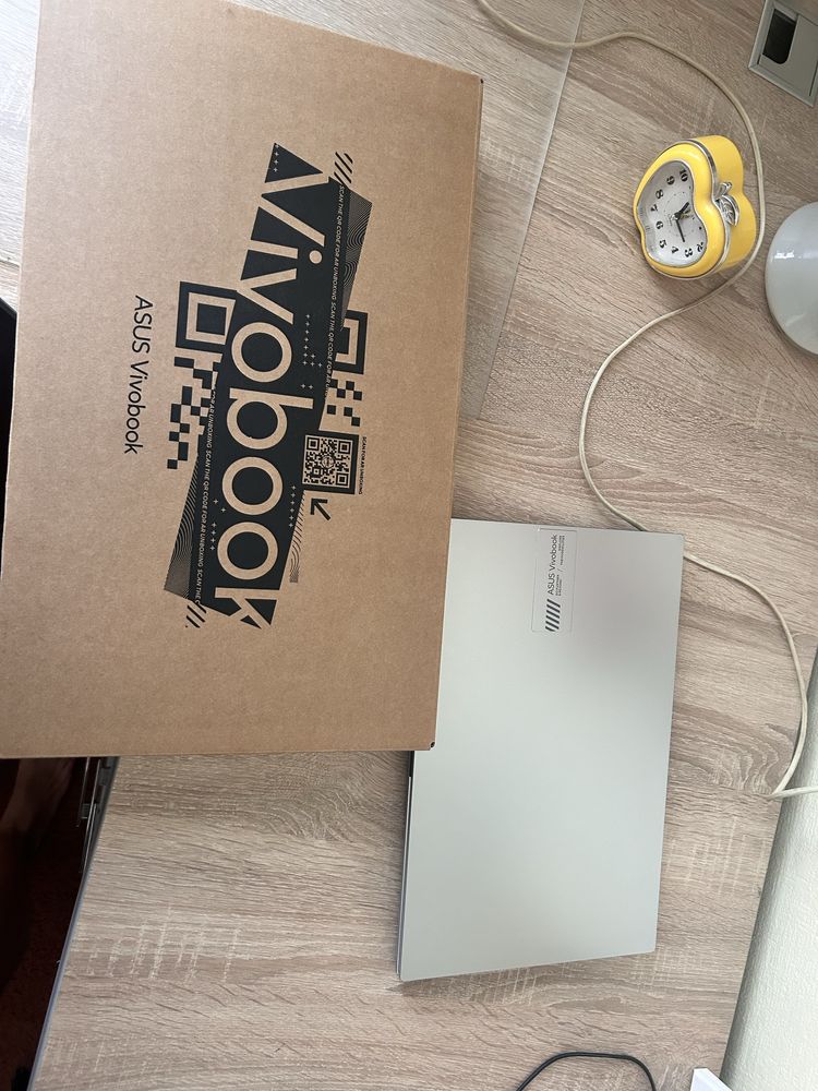 Продам ноутбук Asus vivobook 15 новый