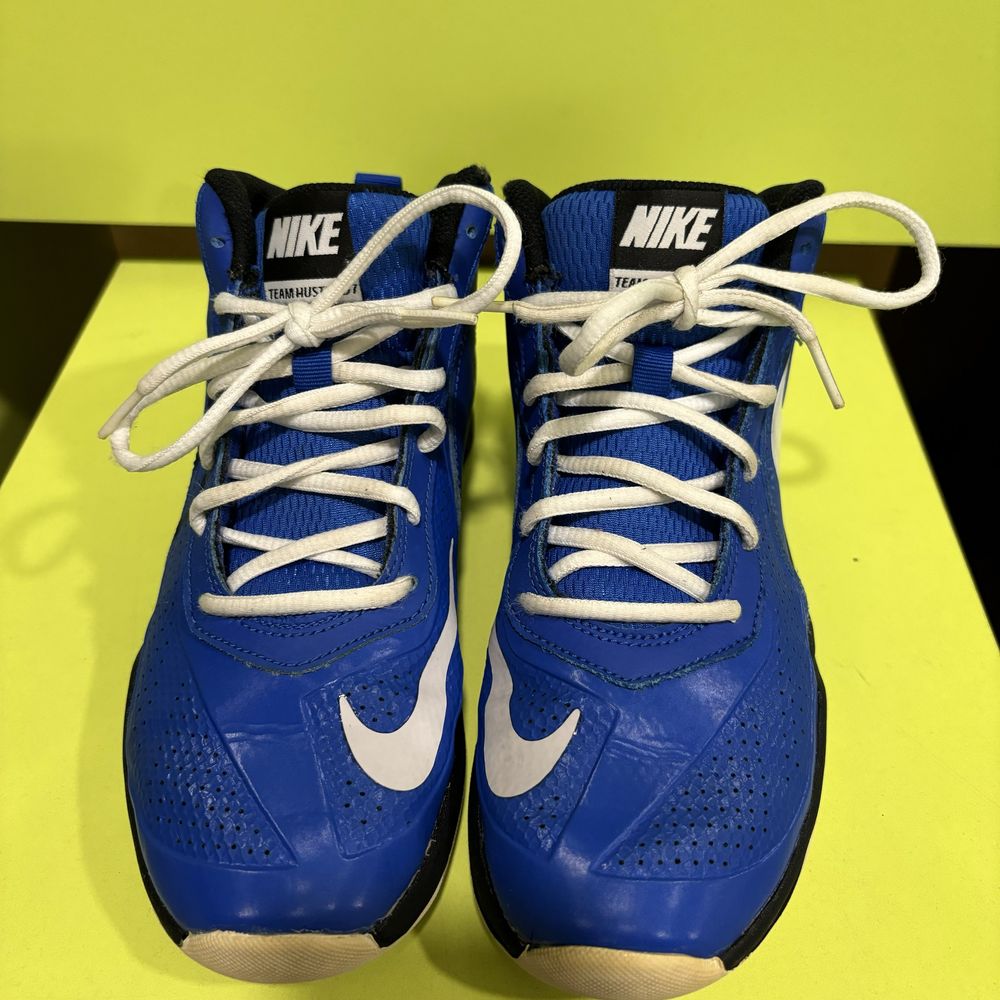 Nike Team Hustle D7 37.5