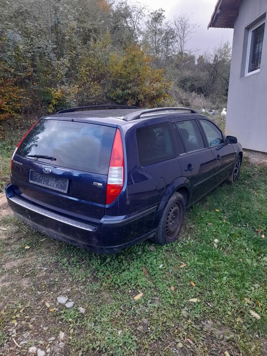 De vânzare un Ford mondeo