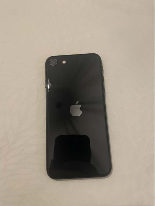 iPhone SE 3 gen 2022 128gb + Гаранция