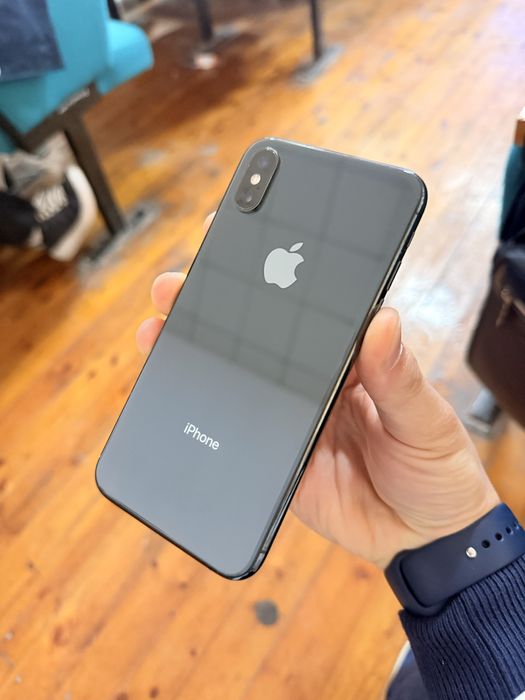 Iphone XS srochna sotiladi