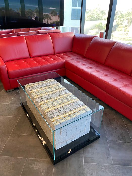 Денежный стол  - Money table - Suviner