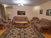 Госпитальный кафе Анор банковский дом 4-комн 4/9 165 м² ремонт меб/тех