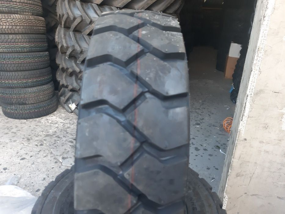 Anvelope noi pt stivuitor sau plug 6.00-9 cu camera si talon inclus